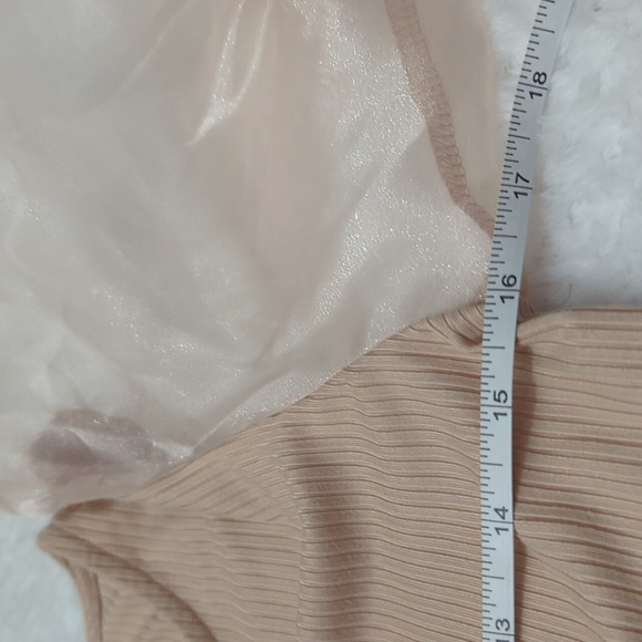 Express Puff Sleeve Top - Picture 5 of 8